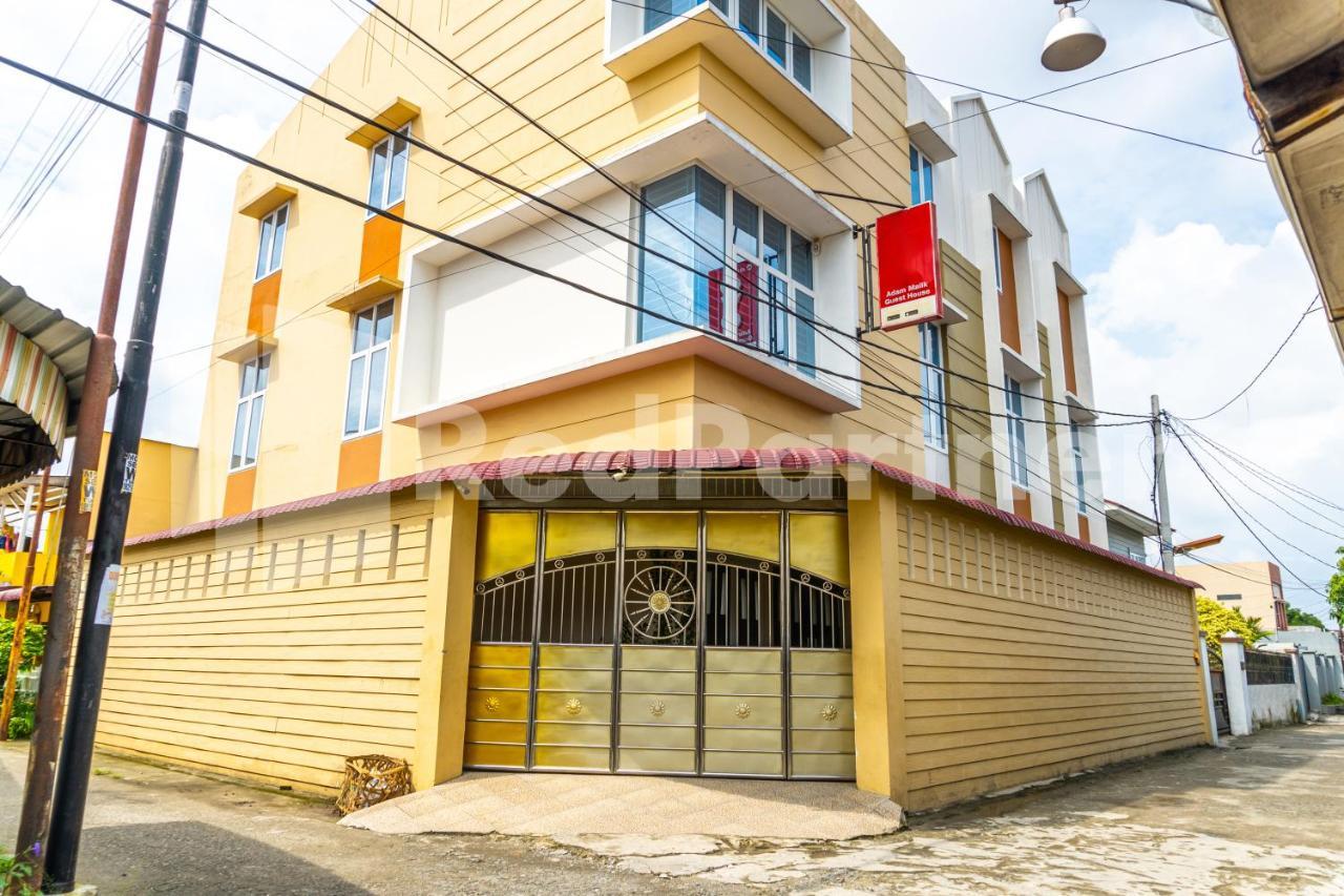 Adam Malik Guesthouse Near Regale Icc Medan Mitra Reddoorz Luaran gambar